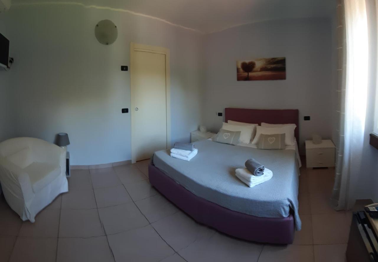 Villa Leilani B&B サーレ・マラジーノ エクステリア 写真
